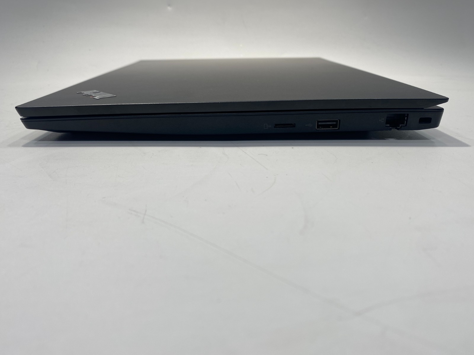 Lenovo ThinkPad E590 15.6″ | i7 8565U 1.80GHz| 16Gb Ram| 256Gb SSD | NO OS