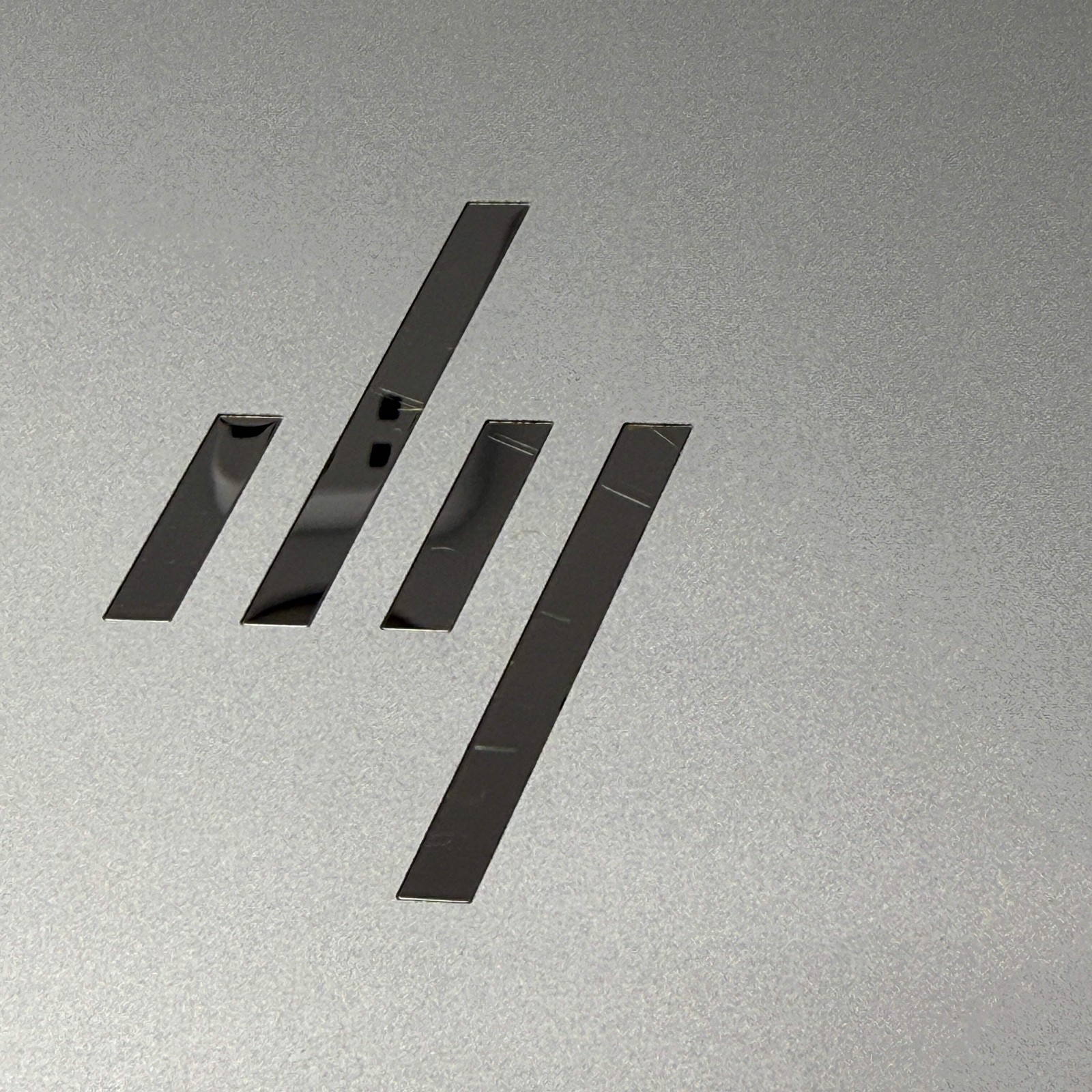 HP EliteBook 840 G9 14″ i7-1255U 1.7GHz 16GB RAM 512GB SSD
