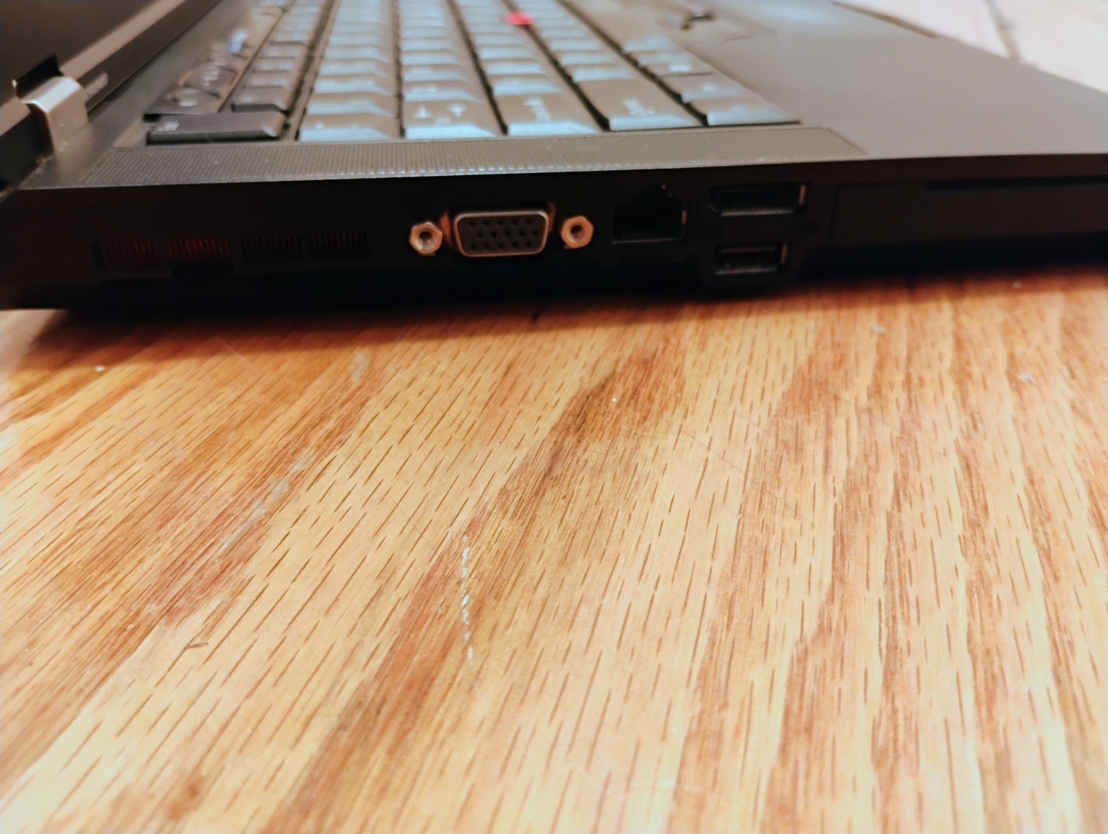 Lenovo T420i Laptop: i3-2130M, 16GB Ram, 128GB SSD, Webcam, Linux Mint