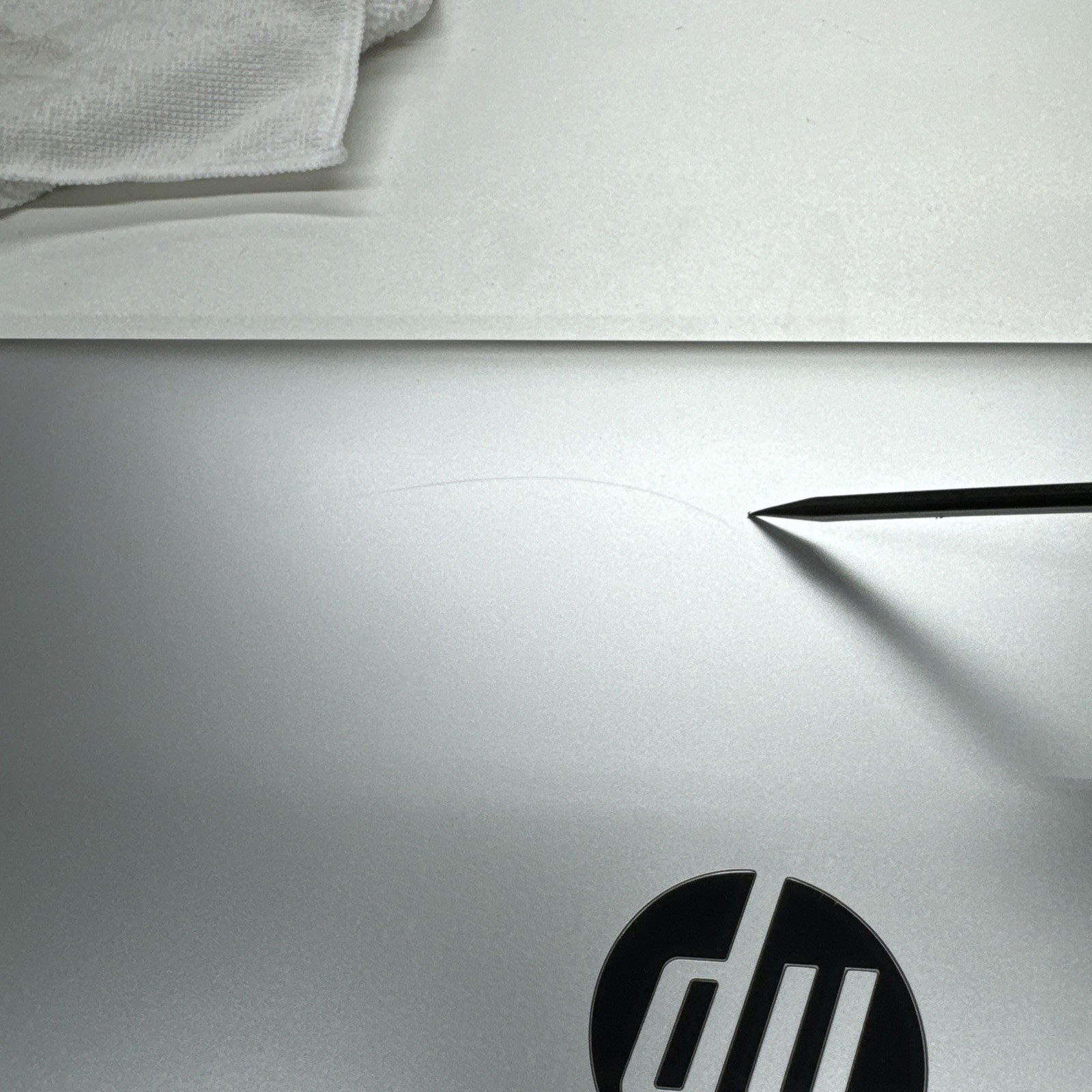 HP 17inch By4063cl