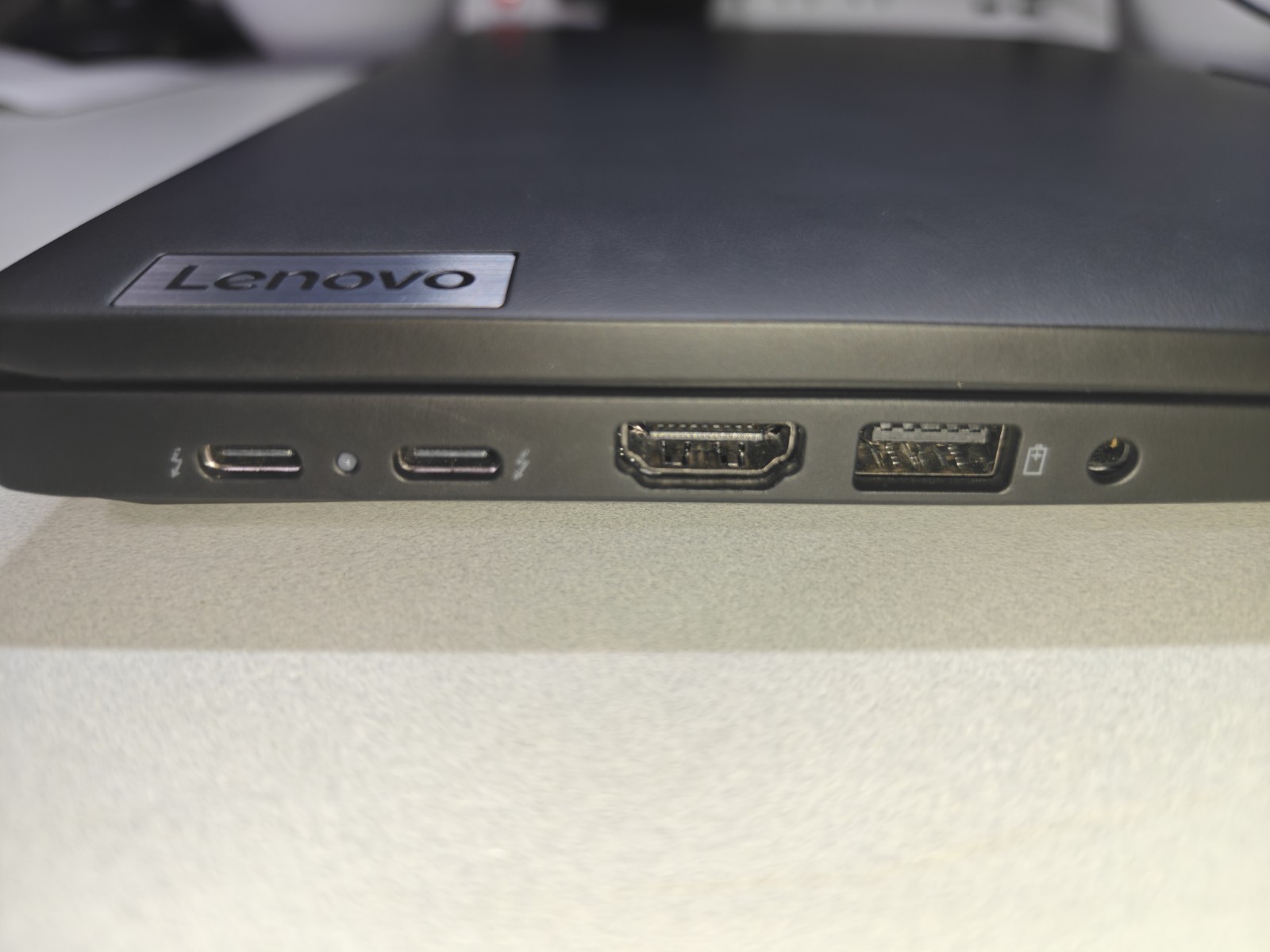 Lenovo ThinkPad T14 Gen 5 14in Ryzen 7 PRO 8840U 16GB 512GB SSD Win10