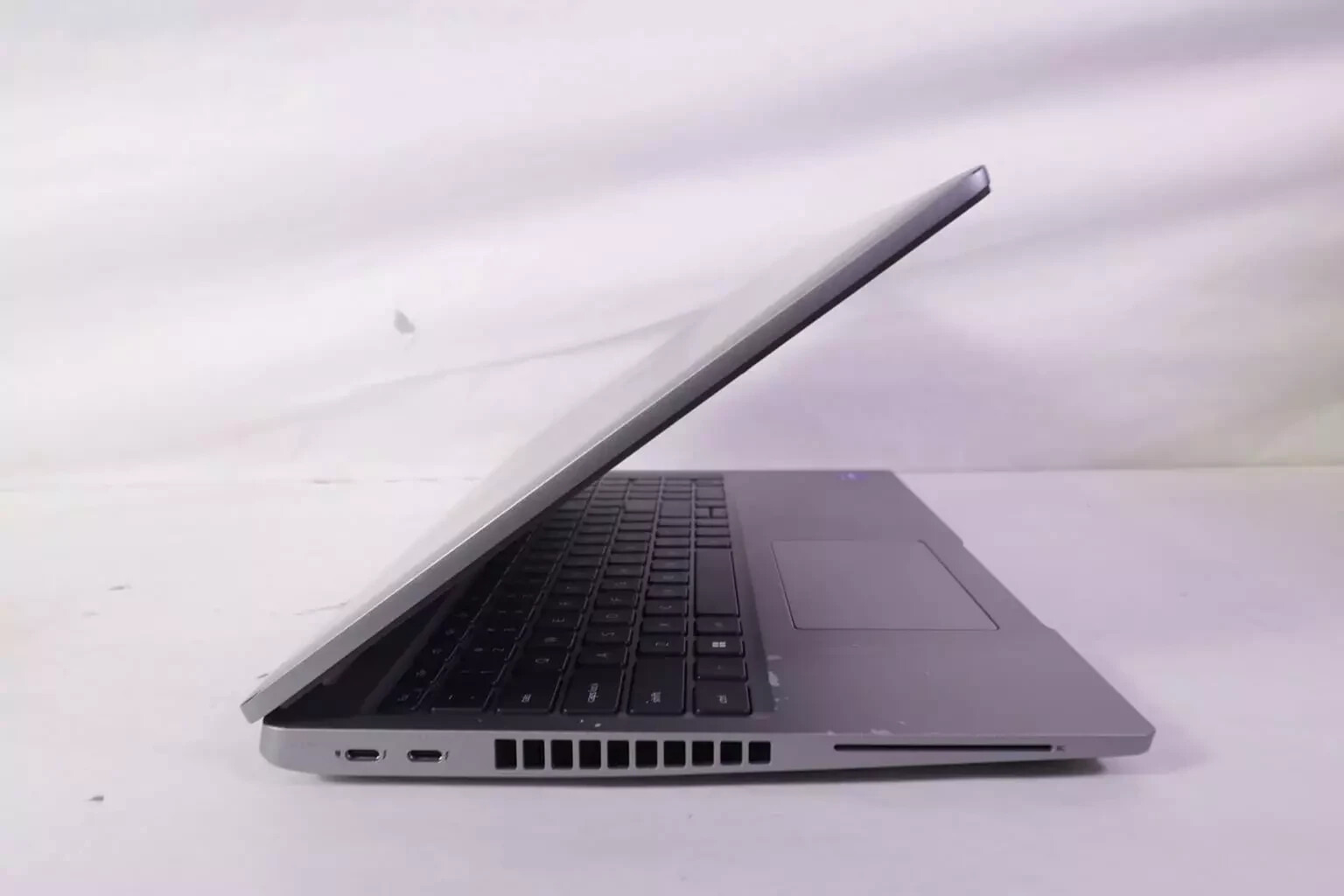 Dell Precision 3570 15.6″ i5-12th Gen 16GB RAM 512GB SSD NVIDIA GPU Win 11 Pro