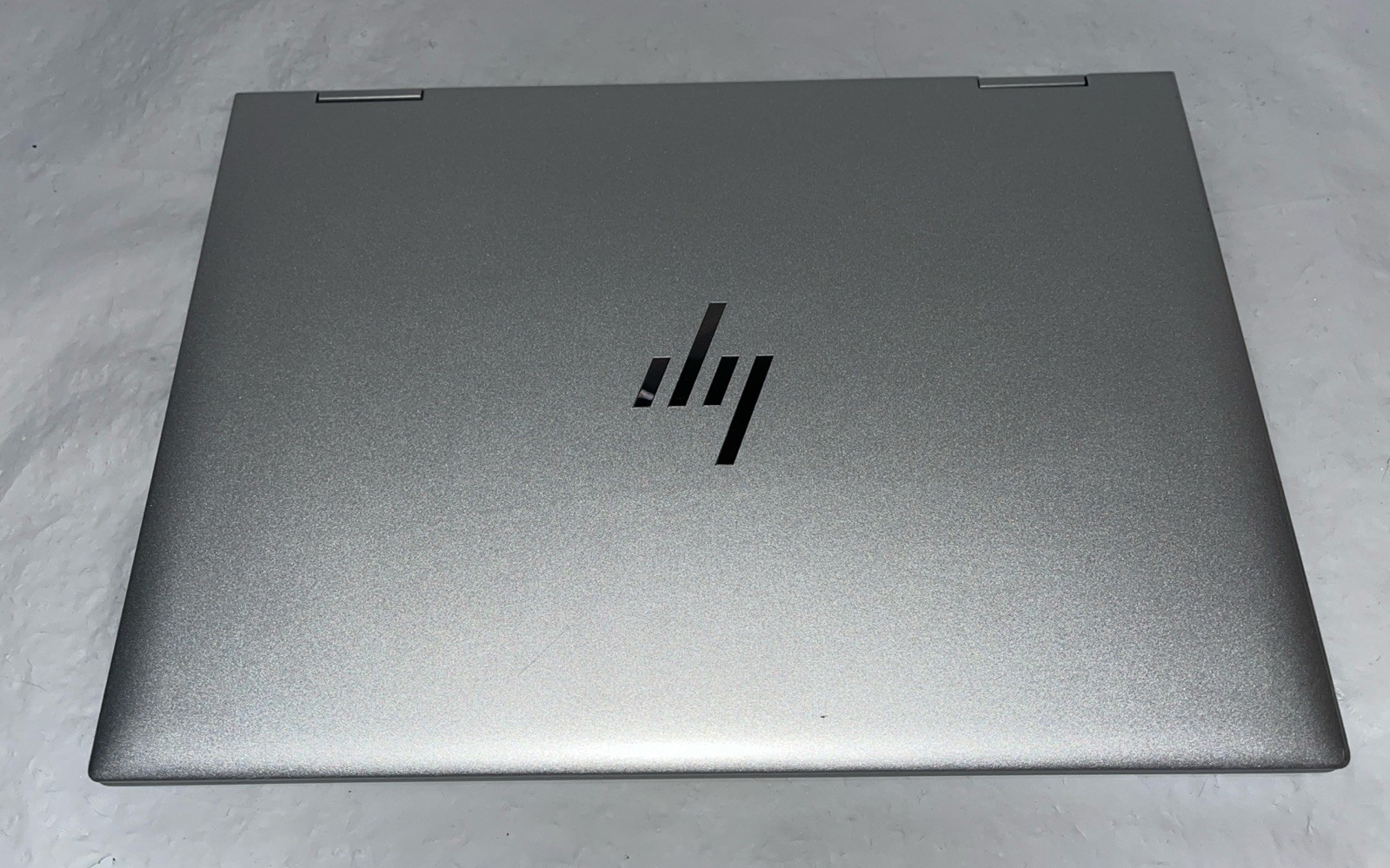 HP EliteBook x360 1040 G9 2-in-1 14″ i5-1235U@1.3GHz, 16GB RAM, 256GB M2, W11P
