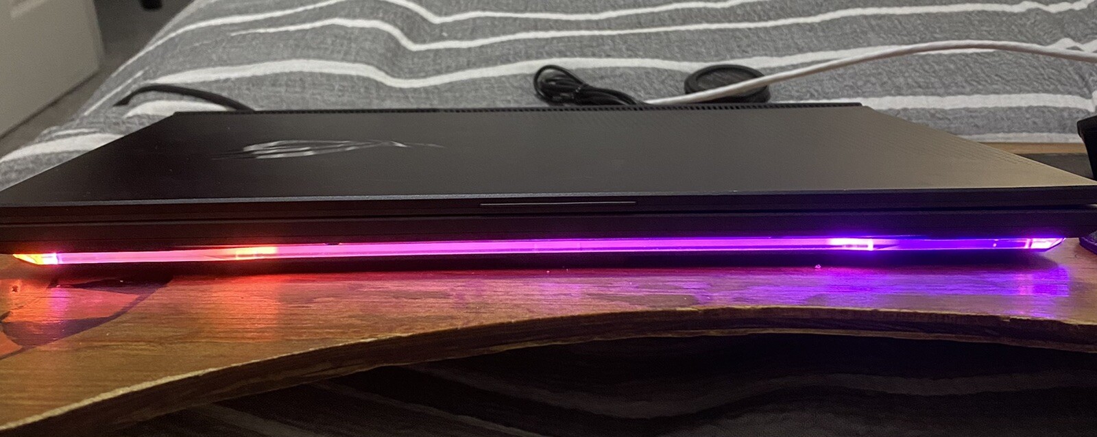 ASUS ROG Strix G513 R9 G513QM 15.6″ (2TB SSD, AMD Ryzen 9 5900HX, RTX 3060)