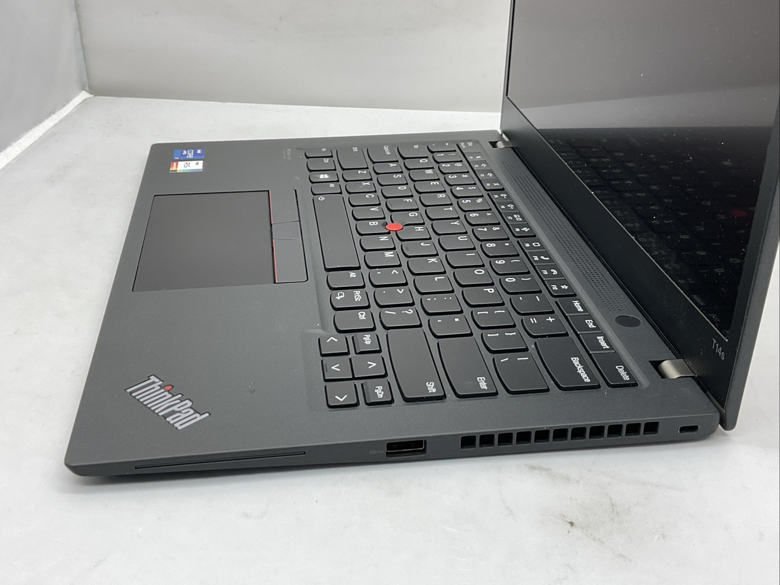 Lenovo ThinkPad T14s Gen 2 – i7-1185G7 – 16GB, 512GB, Win 11 – No Battery, works