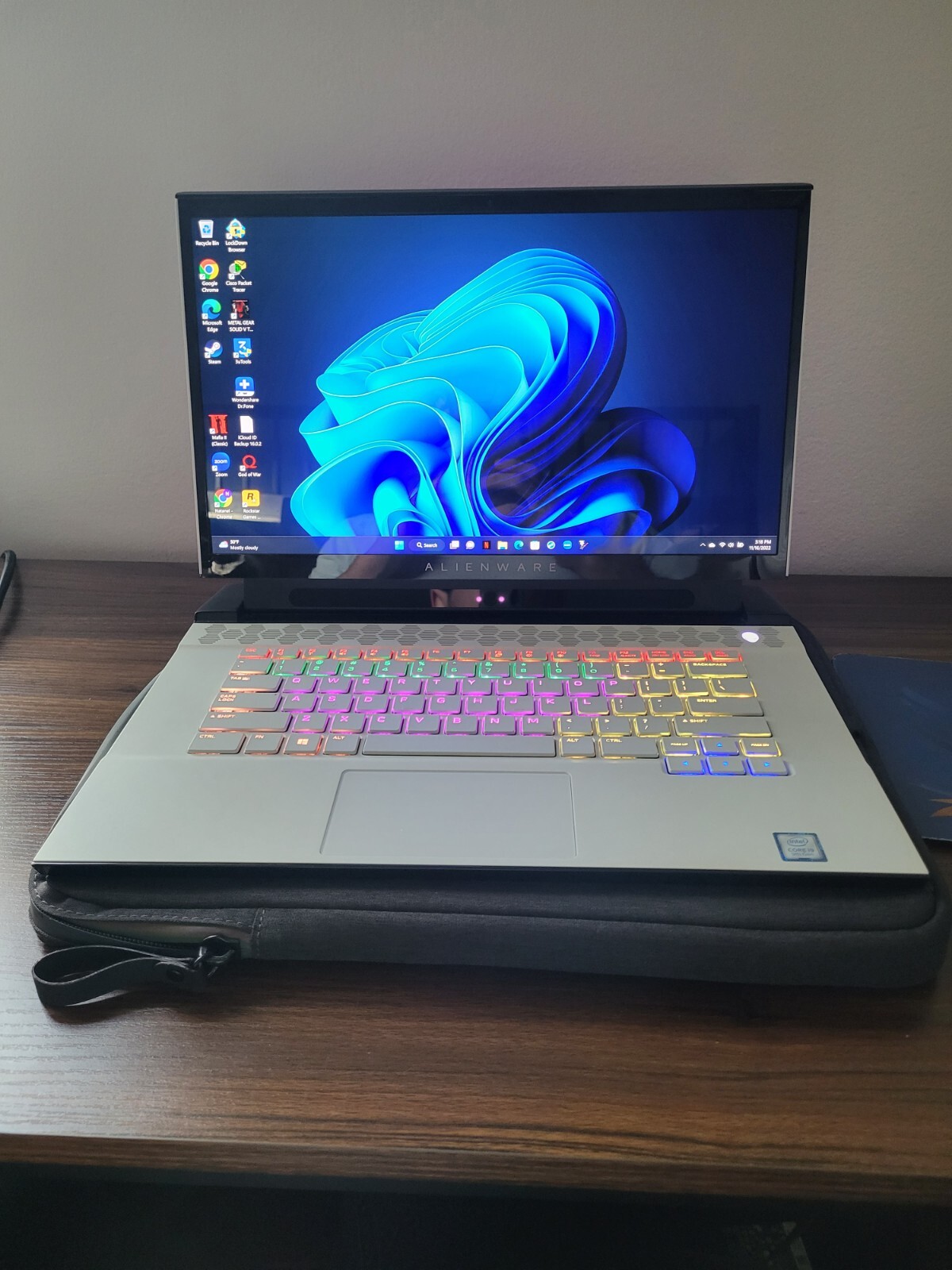 alienware laptop m15 R2
