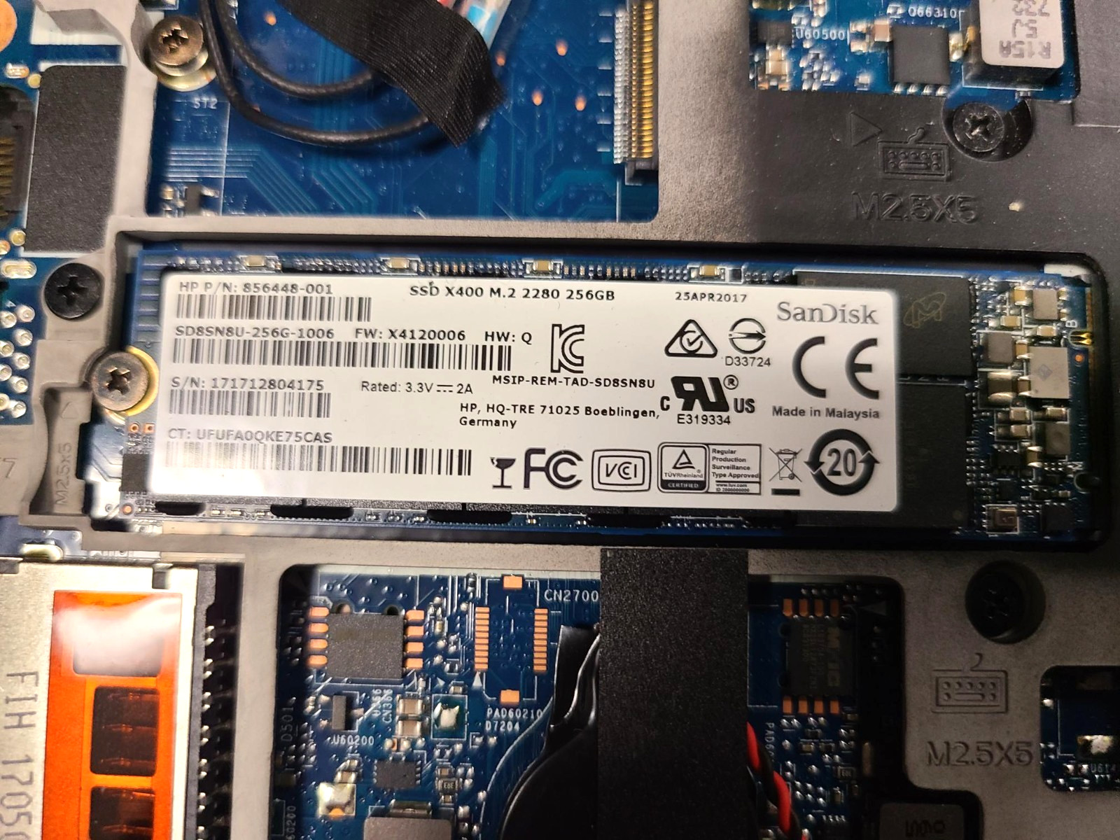 HP EliteBook 850 G3 15.6 I5-6200U 2.30 8GB, 256SSD Laptop charger included