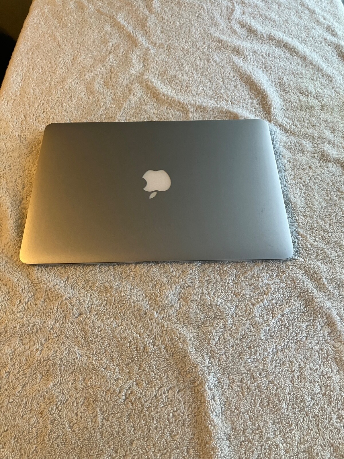 Apple MacBook Pro 13″ A1278 Intel Core i5 2.5Ghz 8GB RAM 500GB SSD New Battery