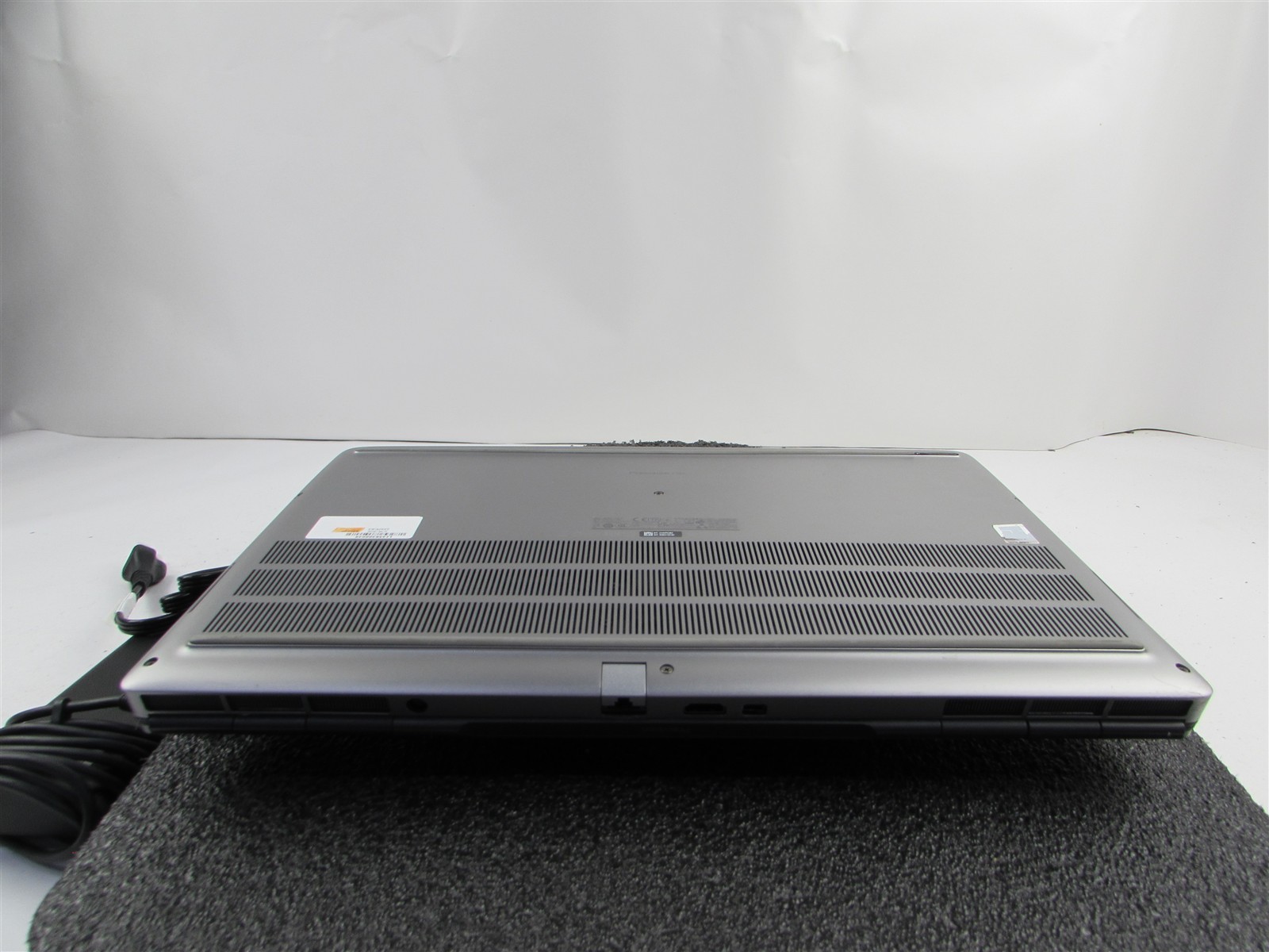 DELL PRECISION 7750 1920X1080 I7-10850H 1TB 32GB RAM RTX 3000 WIN 11 PRO NO BATT