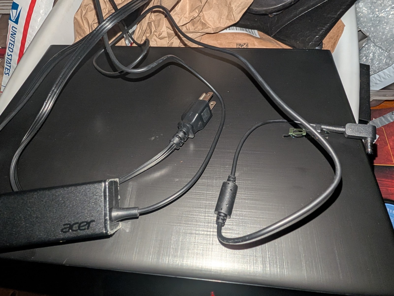 Acer Aspire E 15 E5-575-53C7 15.6″ Laptop – 256GB, Intel i5 7th Gen 4GB RAM READ