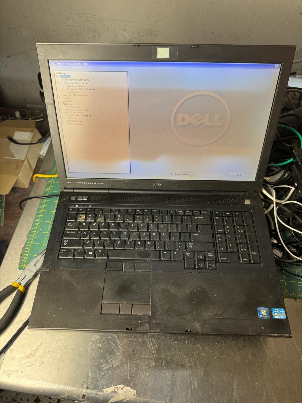 Dell Precision M6700 Core i7-3740QM, 4GB RAM, 17.3″ Laptop *READ #4269