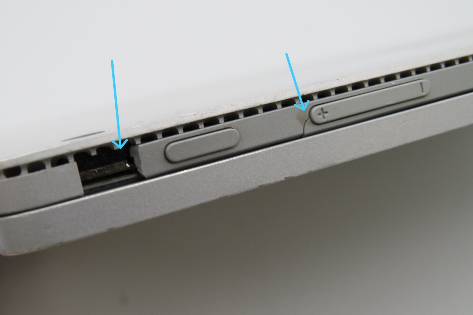 Microsoft Surface Book-13.3″-i7-6600U@2.6GHz-8GB RAM-256GB internal-NO OS *READ*