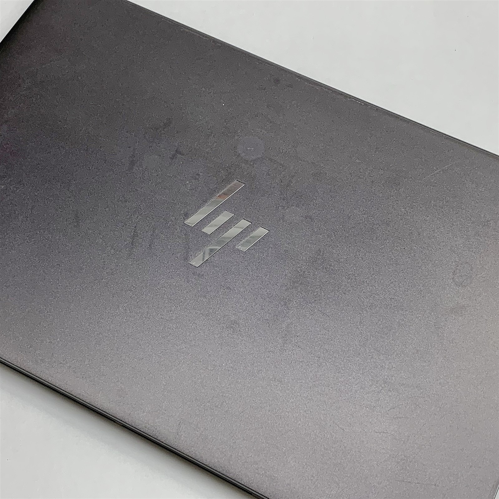 HP Envy 15-ey0013dx Laptop AMD Ryzen 5 5625U 2.30GHZ 15.6″ Touch FHD 8GB NO HDD