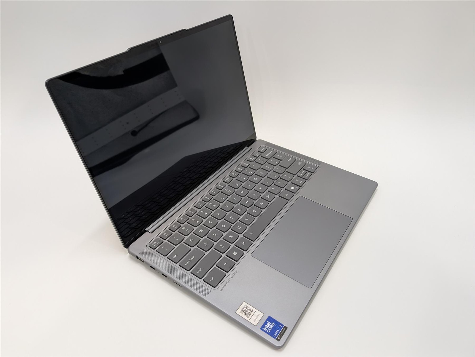 Lenovo Slim 7 14″ Core Ultra 7 258V 32GB 1TB SSD Arc 14 Luna Grey Used-Very Good