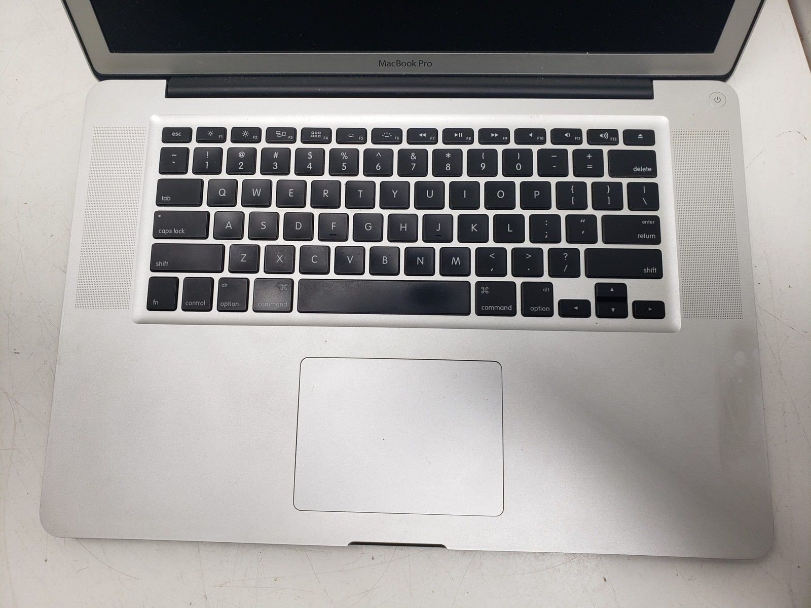 Macbook pro A1286 – no HDD – for parts or repair
