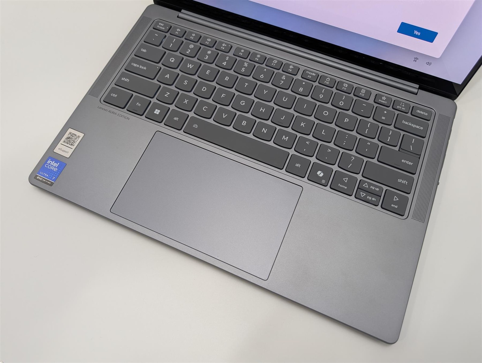 Lenovo Slim 7 14″ Core Ultra 7 258V 32GB 1TB SSD Arc 14 Luna Grey Used-Very Good
