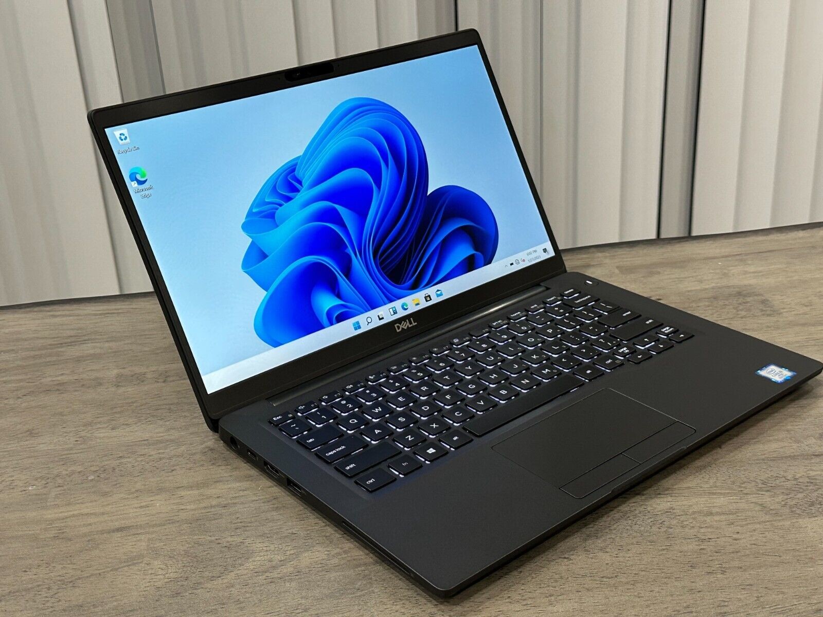 Dell Latitude 7400 Laptop 14” FHD Intel Core i7 16GB RAM 512GB SSD Win 11 Pro