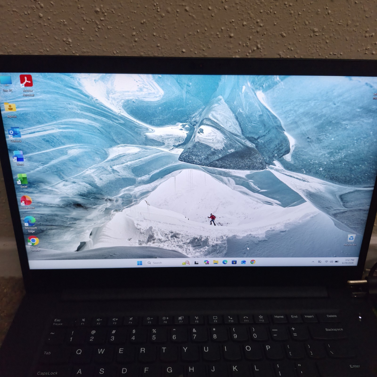 Lenovo ThinkPad X1 Extreme Gen 3 15.6 FHD i9-10885H 32GB Ram 1TB SSD GTX 1650 Ti