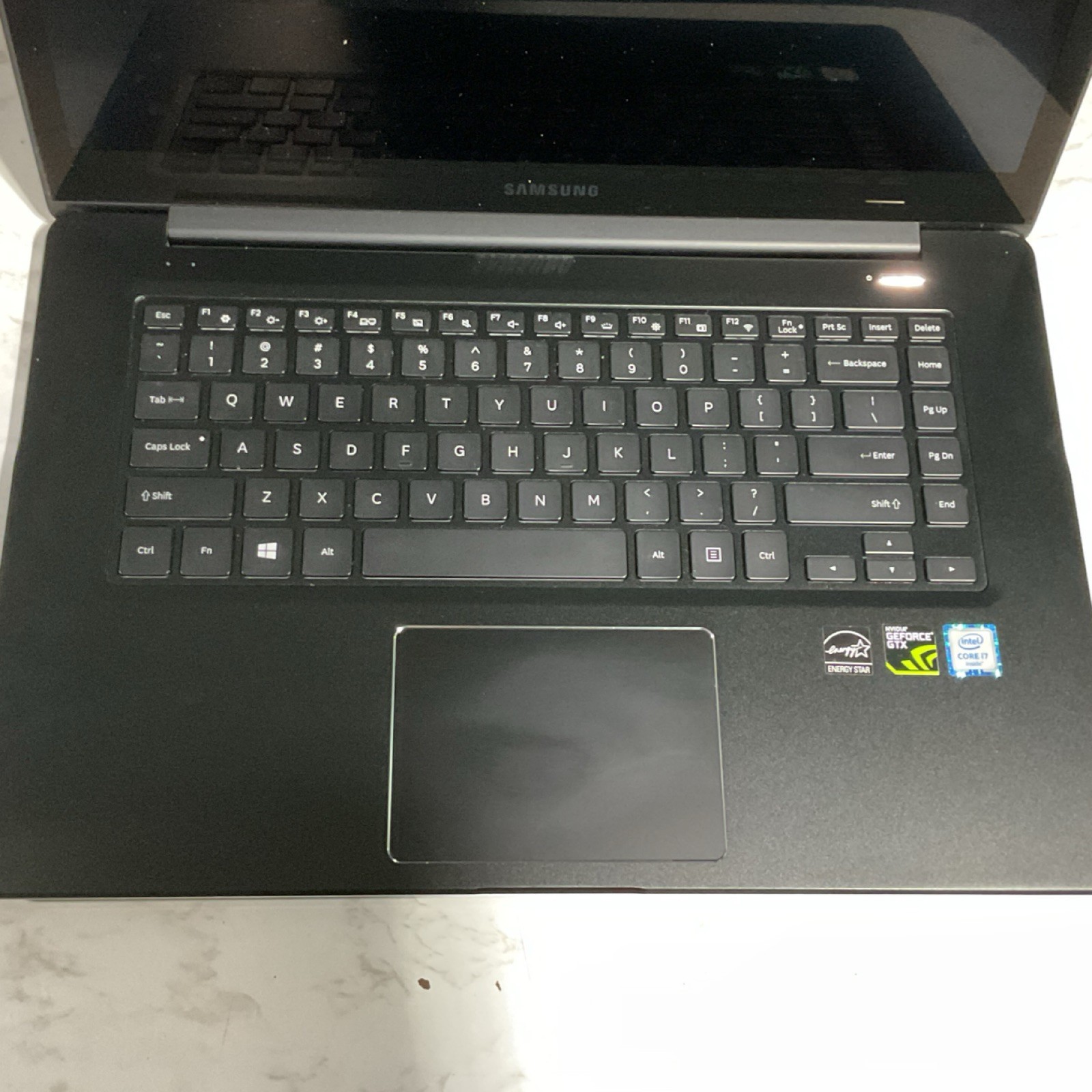 Samsung NP940Z5L Notebook 15.6″ Intel i7 8GB 256GB SSD GTX 950M Black w/ Charger