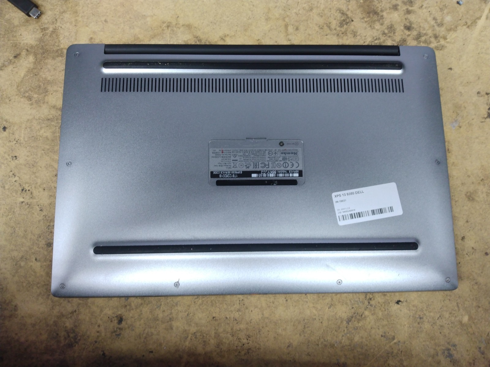 Dell XPS 13 9350 QHD 13.3″ 16 GB I7-6560U 256 GB/NO OS