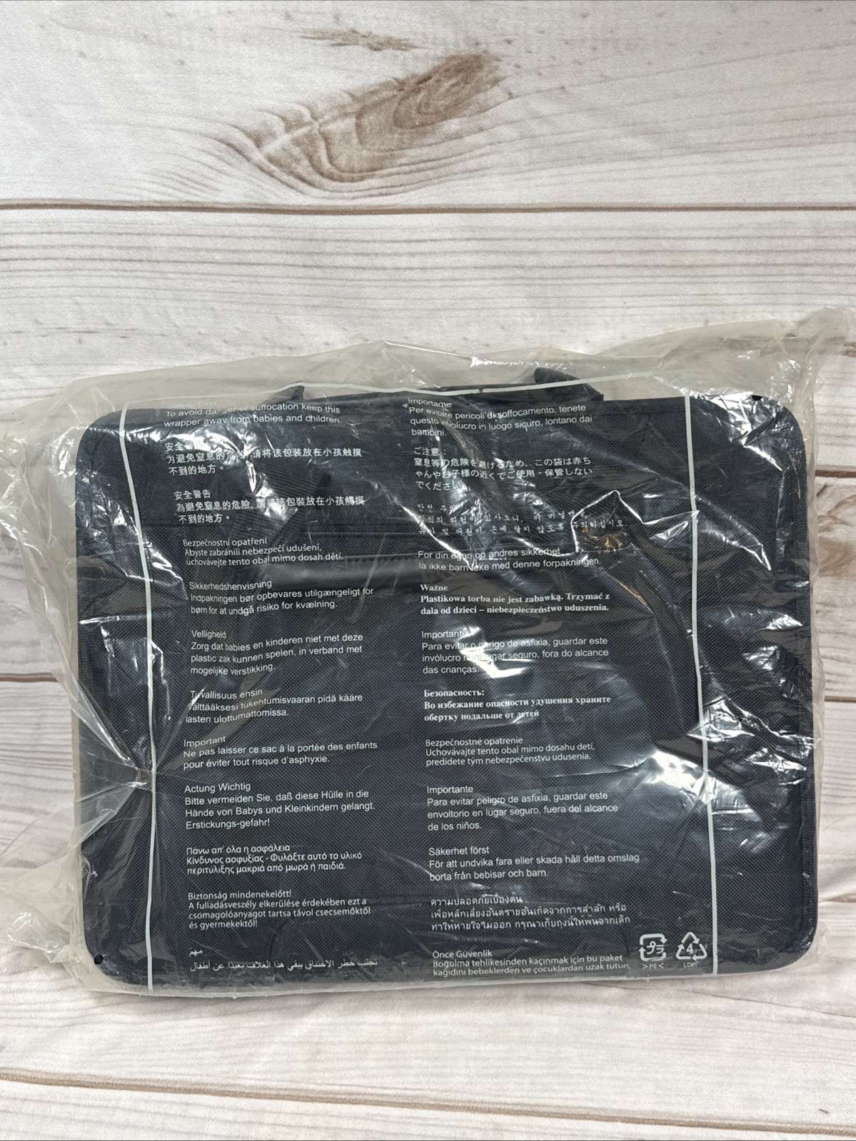 Lenovo Thinkpad 15.4″ Business Notebook Case Model 43R2476 (/GM1-1691-43R2476…