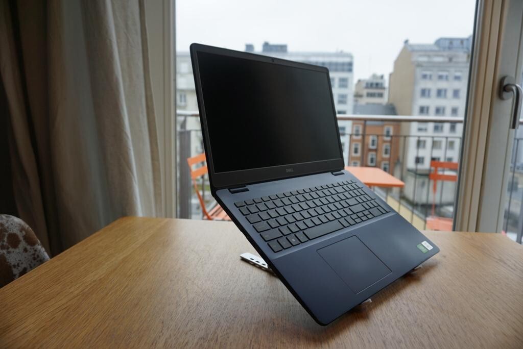 Dell inspiron 15″ 5593