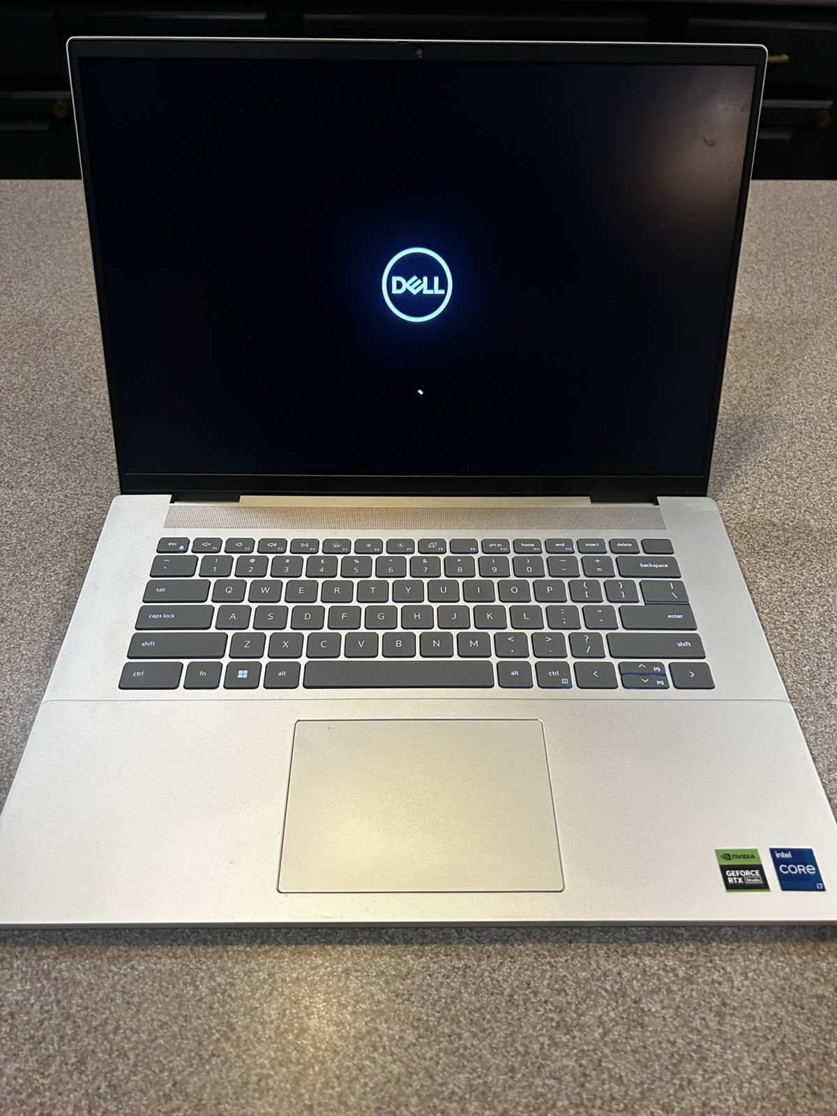 Dell Inspiron 16 Plus (7630) – i7, RTX 4050, 16GB RAM, 2TB SSD