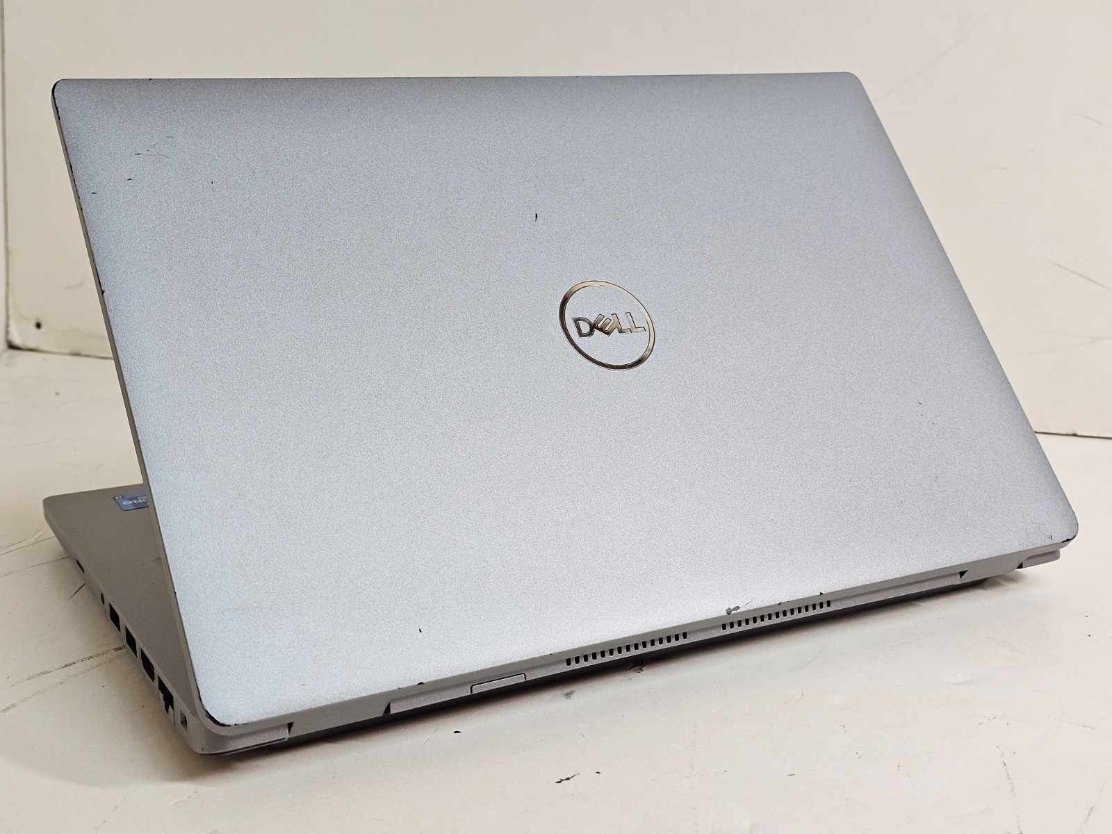 Dell Latitude 5421 Laptop – 2.5 GHz i7-11850H 16GB 512GB SSD Webcam 14″ – SP2