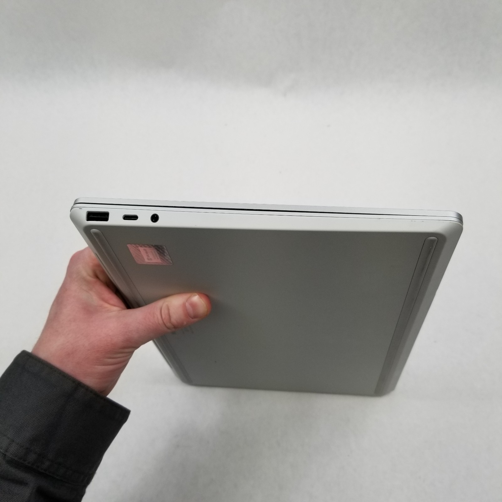 Microsoft Surface Go 2 2013 12.4″ i5-1135G7 2.4GHz 8GB RAM 128GB SSD Win 11 Pro