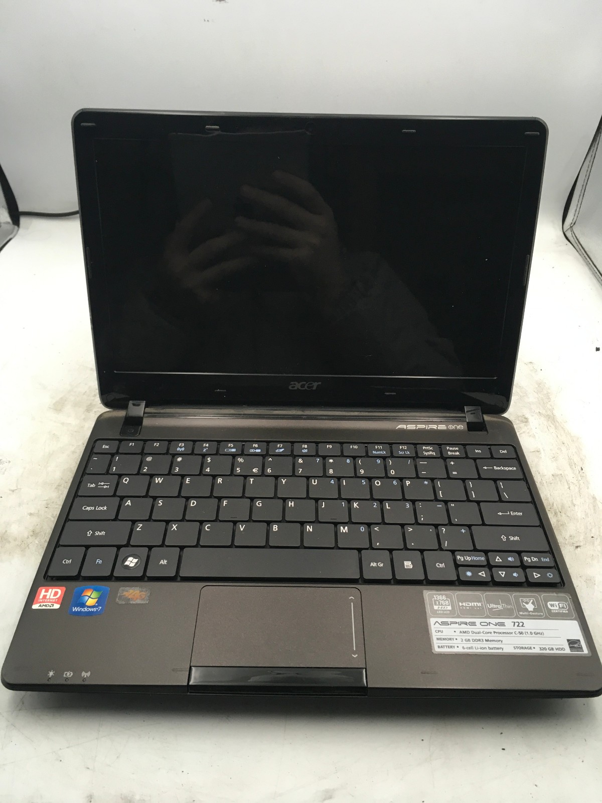ACER ASPIRE ONE 722 -FOR PARTS/NO POWER- AMD C60 – 4GB RAM – 11″ -NO OS-READ- BB