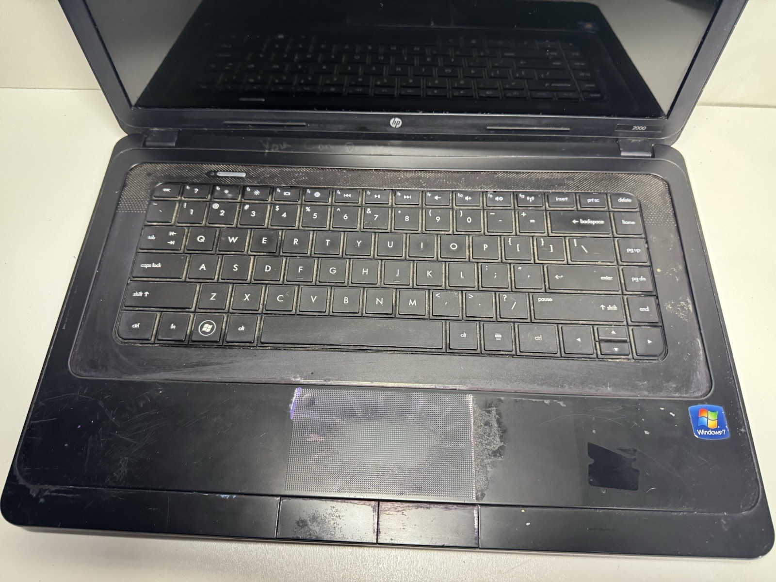 HP 2000 Notebook PC Laptop UNTESTED
