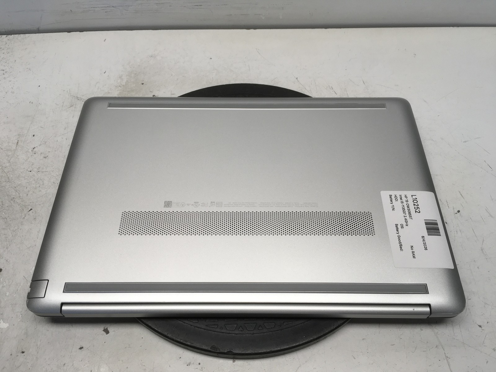 HP 15-DW3065ST Intel i5-1135G7 2.4GHz No RAM NO HDD No Batt