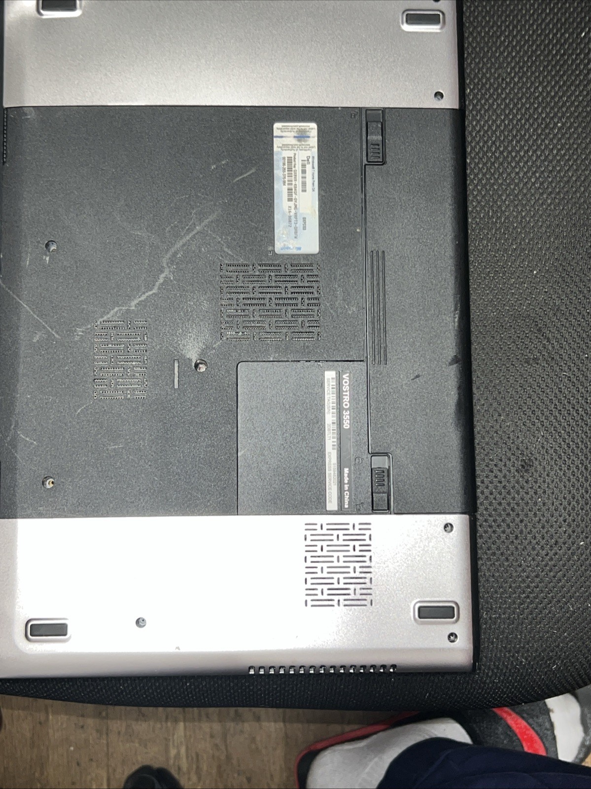 DELL VOSTRO 3550 – BOOTS TO BIOS READ DESC-BB