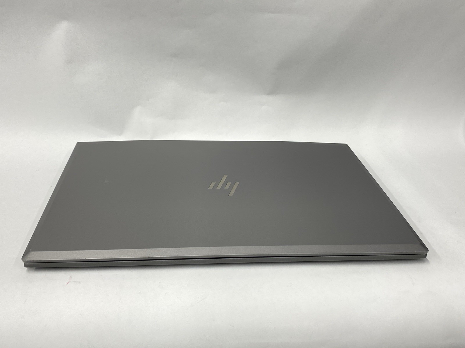 HP Zbook 15v G5 – Touch FHD – i7-8750H – No RAM/SSD/OS – READ