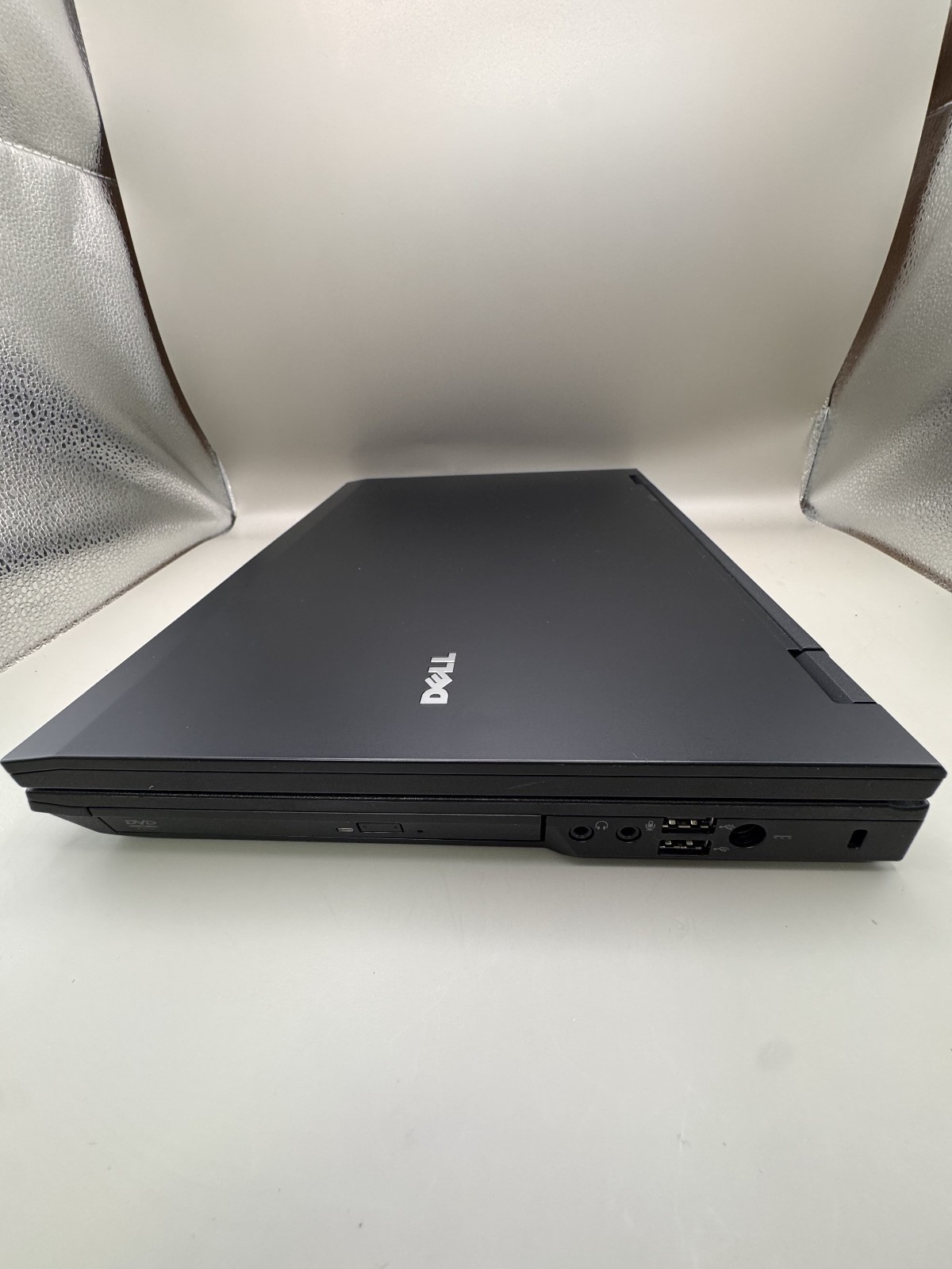 Dell Latitude E5400 laptop, (Celeron 900, 4 GB DDR2, No Drive/OS, No Battery)