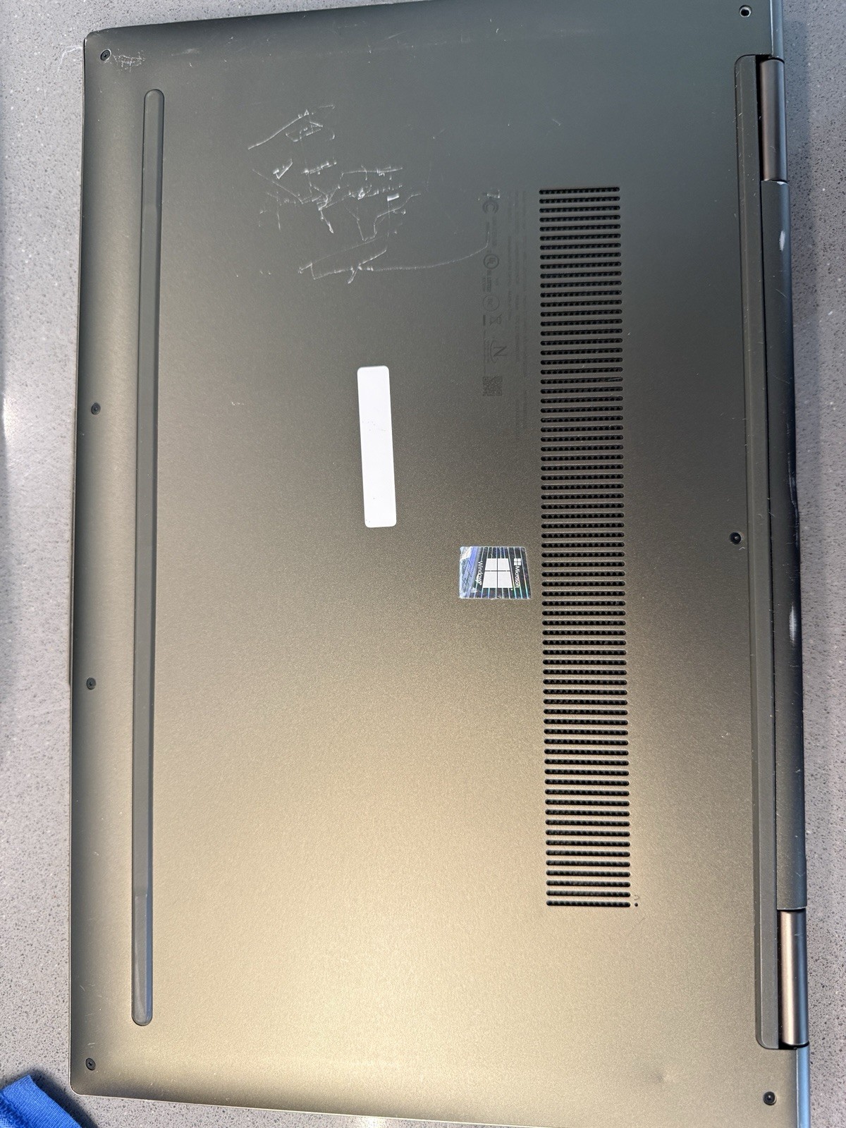 Lenovo Yoga 82B7 15.6in i5 2.80GHz 16GB 512GB SSD Win 11 Pro Gray