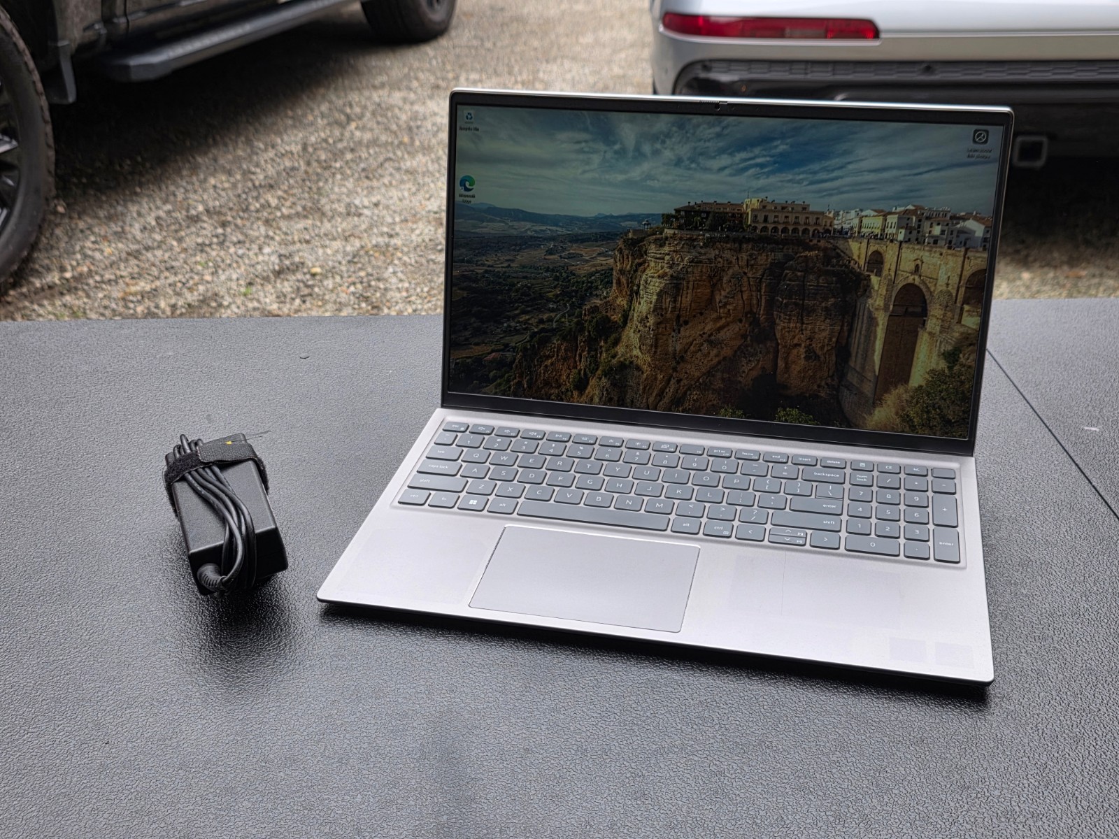 15″ Dell Inspiron 15 5510 – i5-11320H, 8GB, 256GB NVMe M.2 SSD | USB-C Port!!
