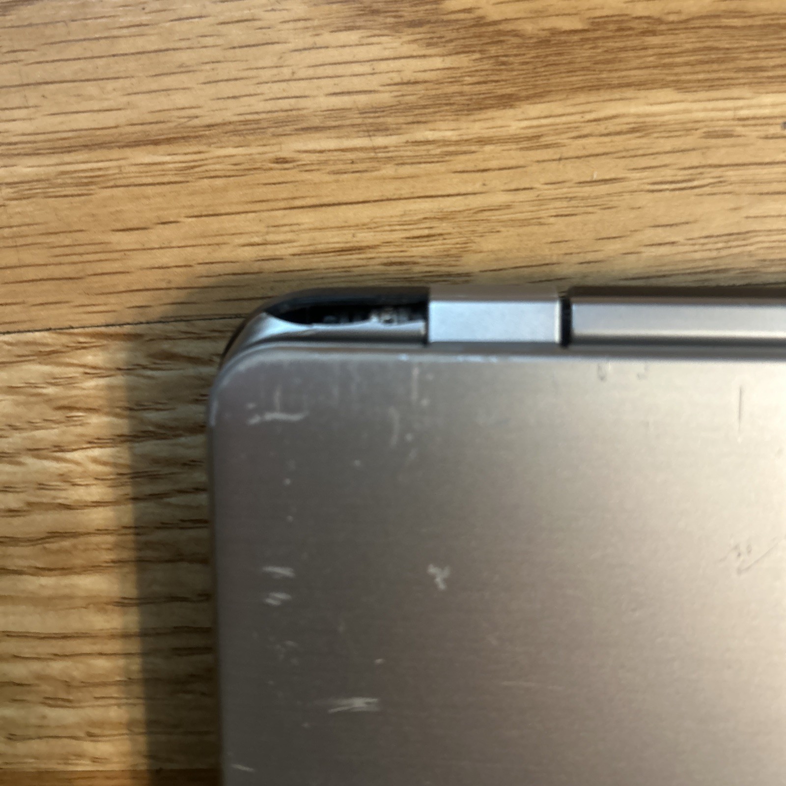 Acer Aspire V5 122p 0408 Laptop AMD Dual-Core A4-1250 4 GB Storage 11.6″ Read!!!