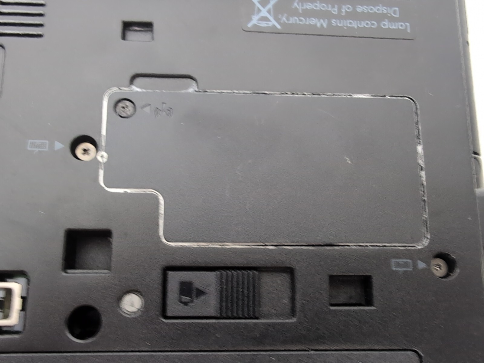 Parts Or Repair HP EliteBook 6930P Intel Core 2 Duo Unknown Specs – No Power