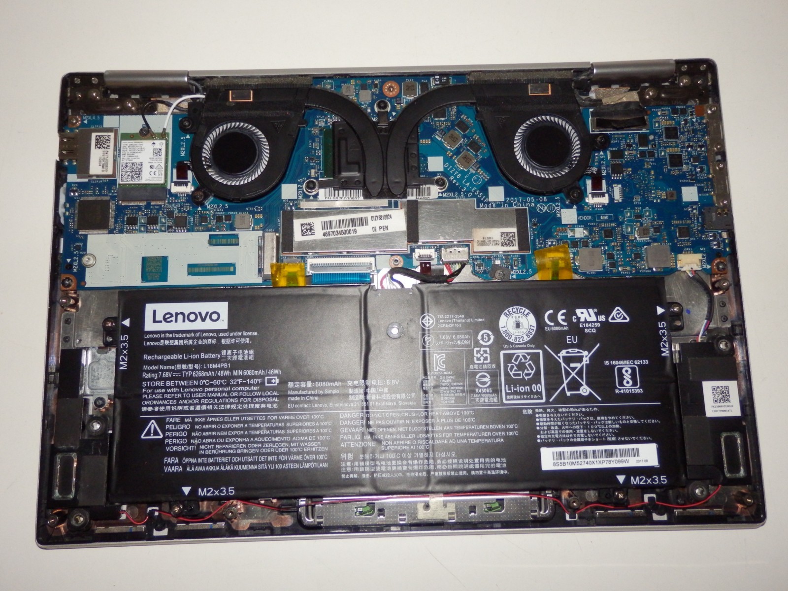 Lenovo Yoga 720-13IKB – Intel i5-8250U, 8GB Ram, No SSD, 13.3″ FHD, Faulty
