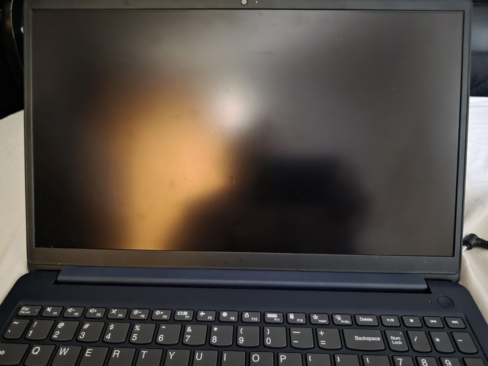 Lenovo IdeaPad 1 15.6″ Full HD Touchscreen Laptop AMD Ryzen 5 7520U 2022 8GB