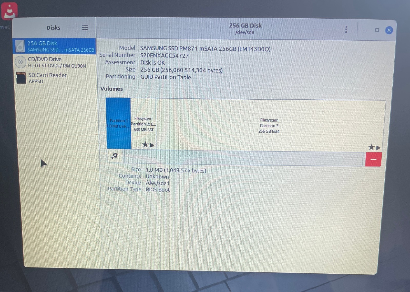 DELL INSPIRON 15-3537 Laptop 15″ *TOUCH* i3 256gb+1tb Linux Mint 22.3-extras-9