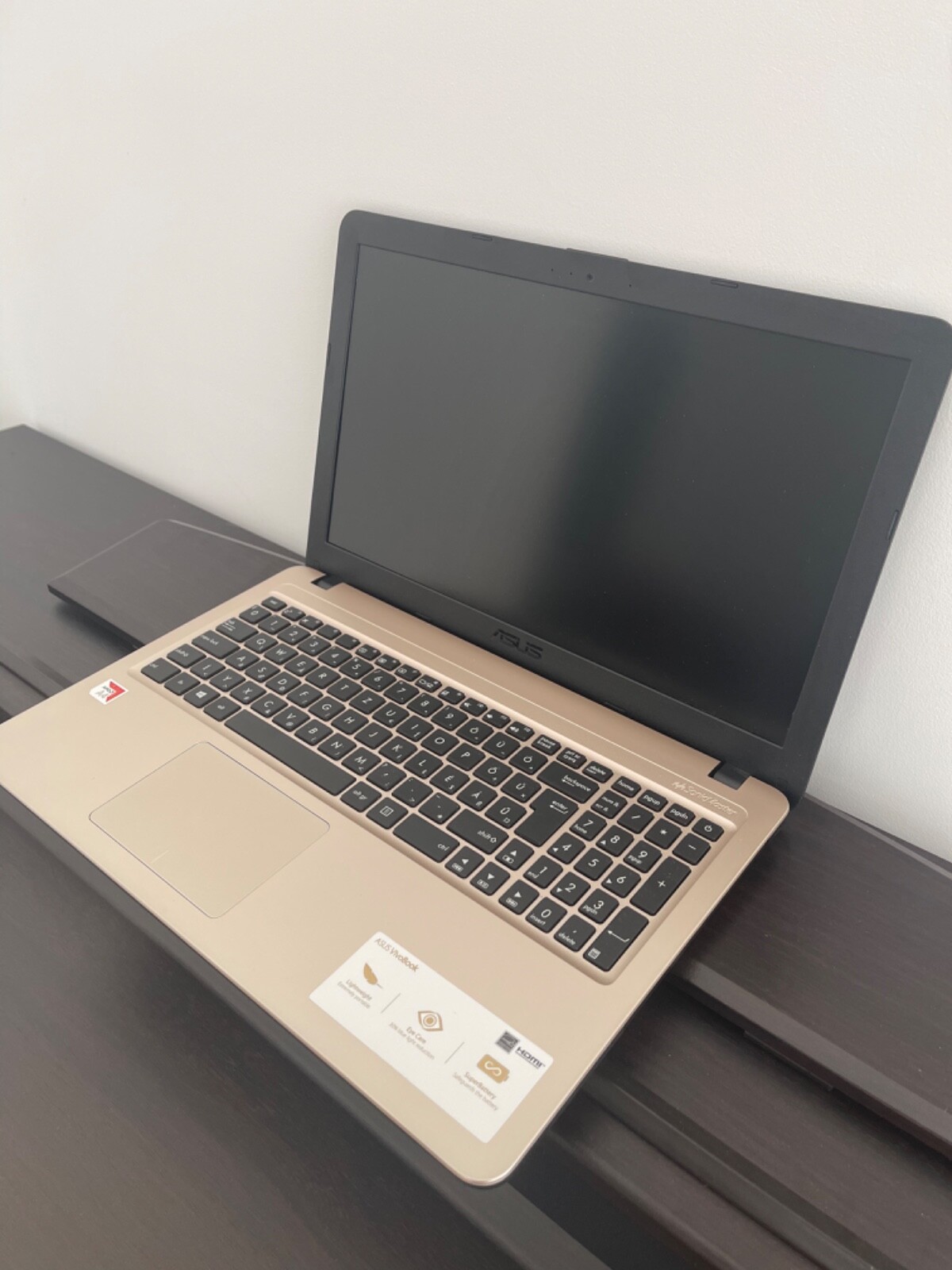 Asus X540BA laptop