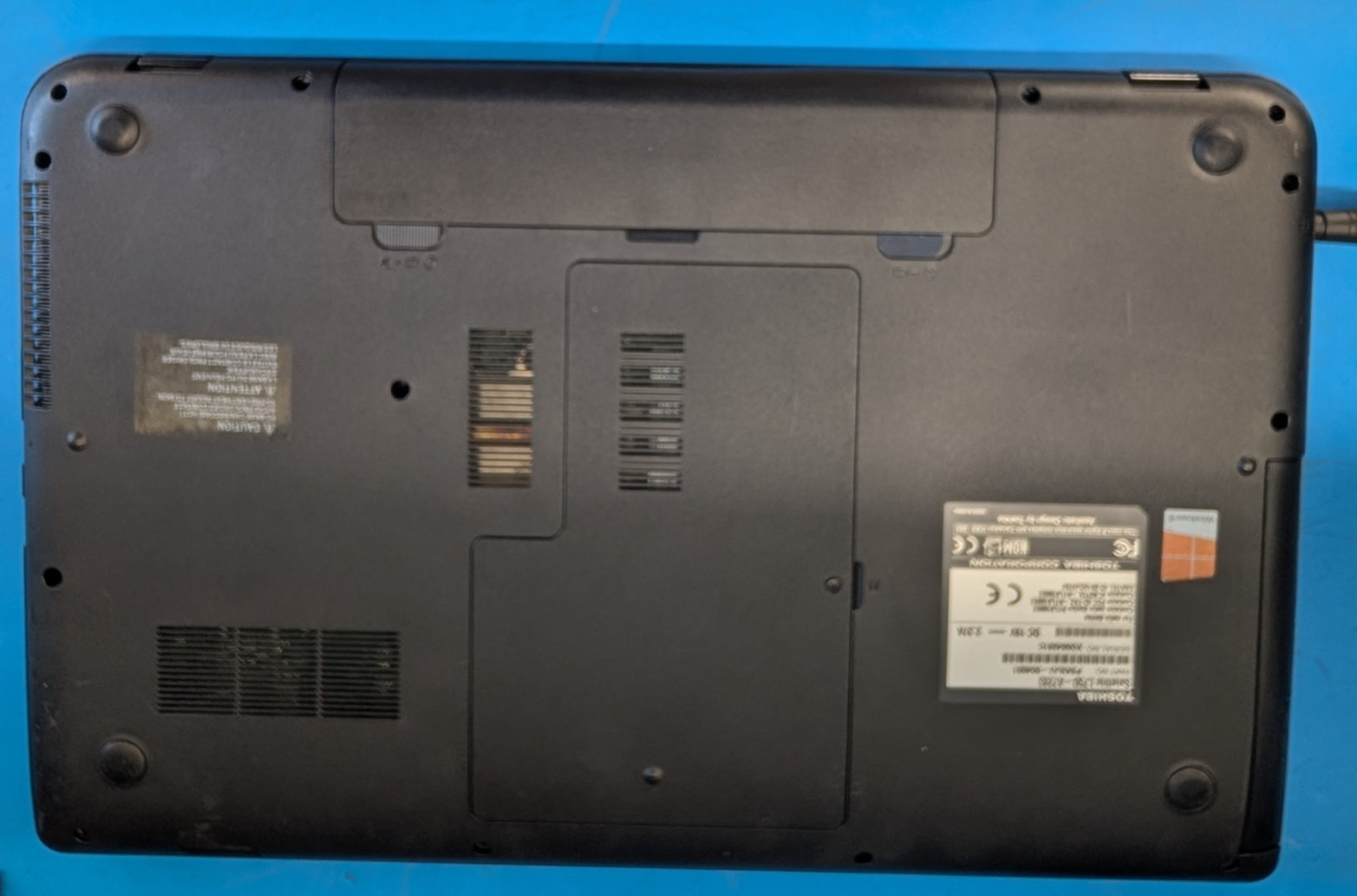 17.3″ TOSHIBA SATELLITE (L75D-A7283) AMD A4-5000 1.50GHZ 6GB RAM 750GB HDD