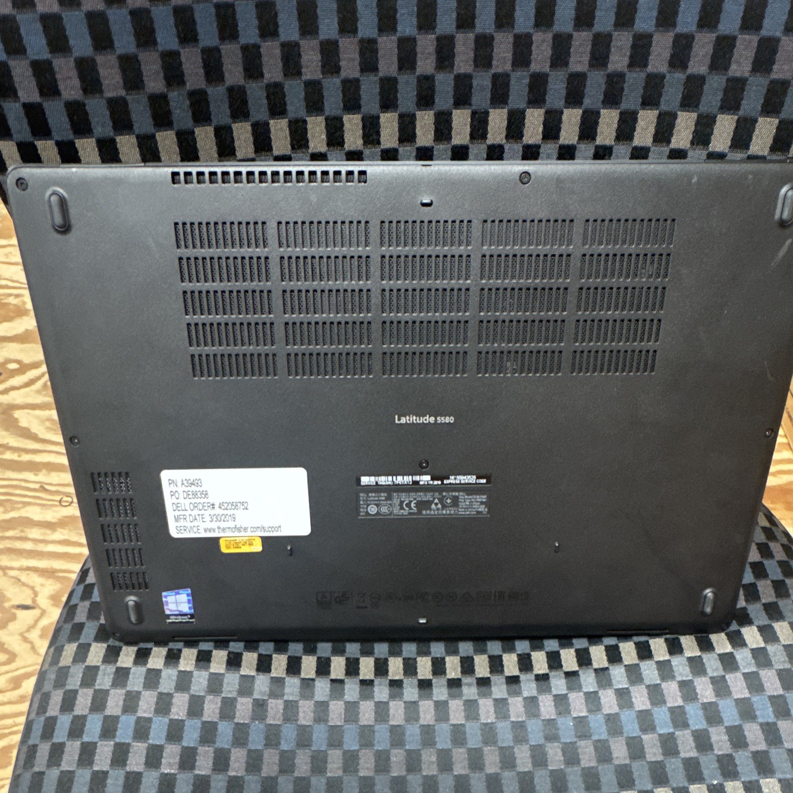 Dell Latitude 5580 15.6″ i5-6440HQ 16GB 256GB SSD Win 11 Pro Black