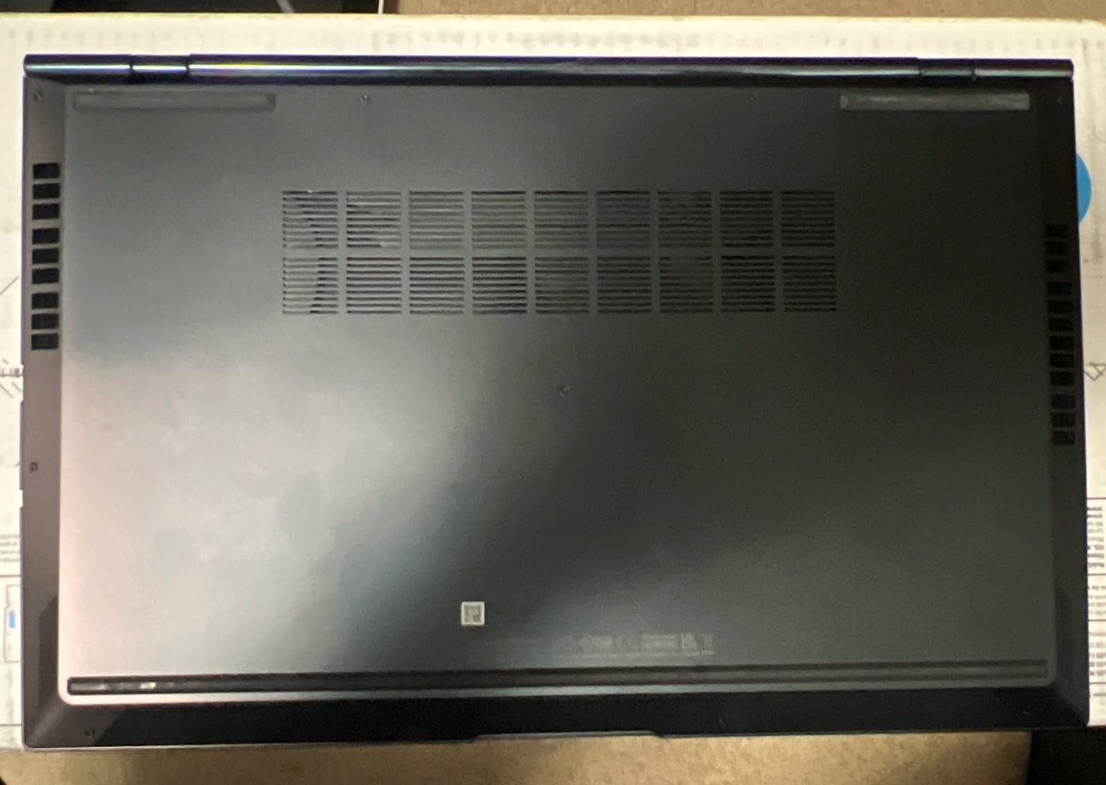 Asus Zenbook UM6702RA. AMD Ryzen 7 6800h. Radeon Graphics. 8gb Ram. 512gb SSD