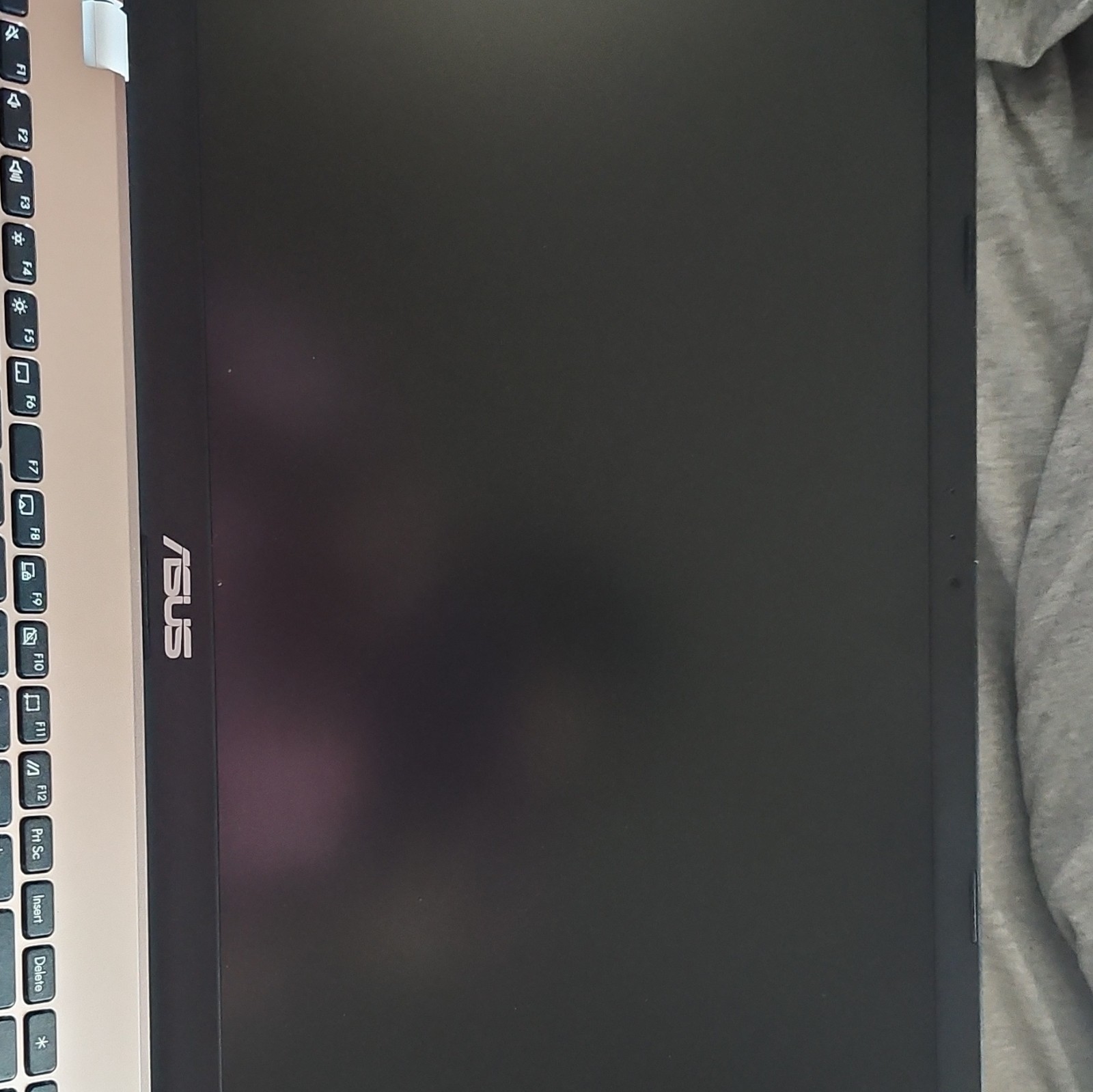 ASUS E510 15.6″ Rose Gold Laptop Intel Pentium Silver Win 11 Home Charger