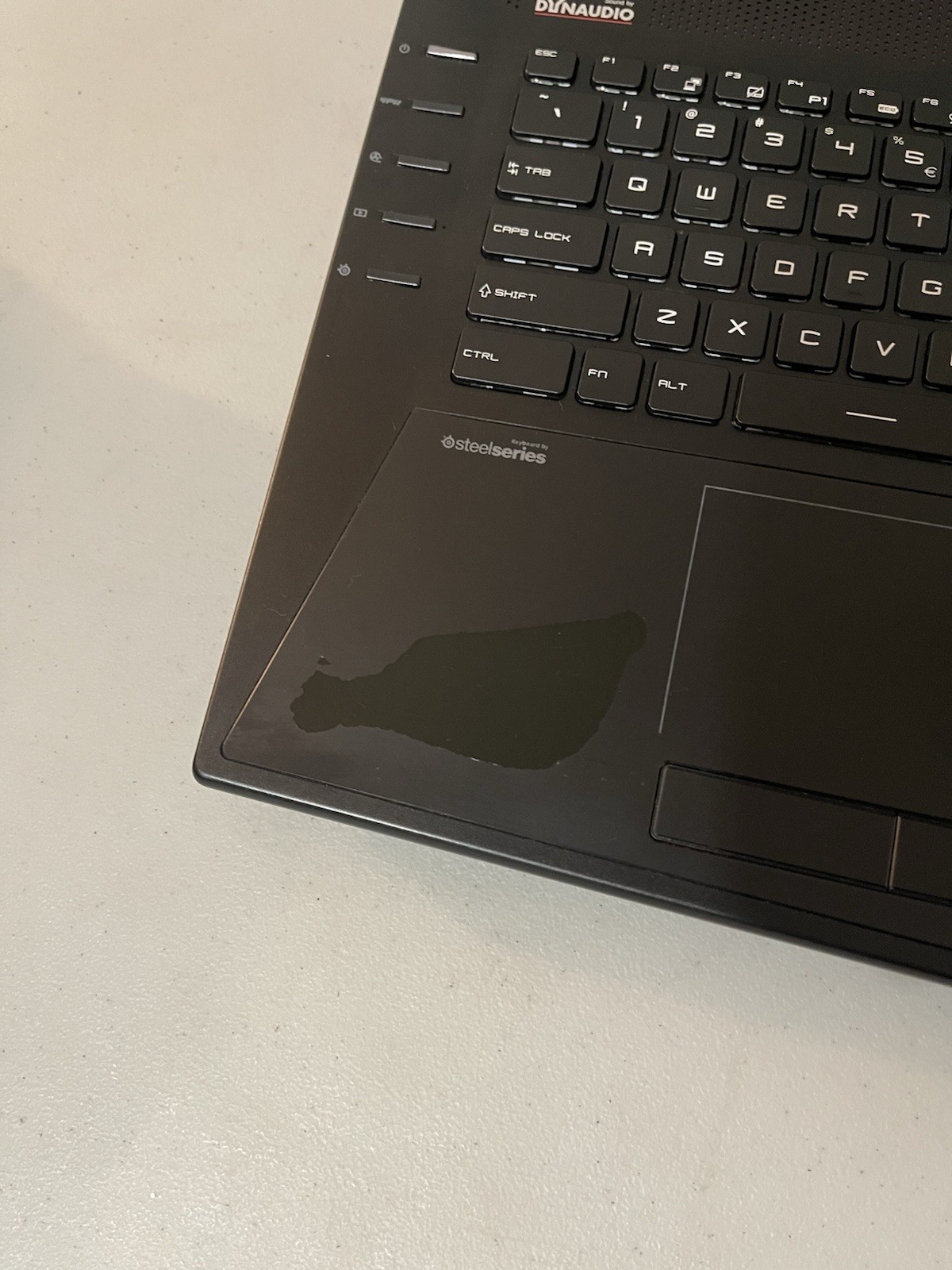 MSI GT72 2QE DOMINATOR PRO i7-4710HQ 16GB RAM GTX 980M 8gb 118GB M.2 1TB HDD W11