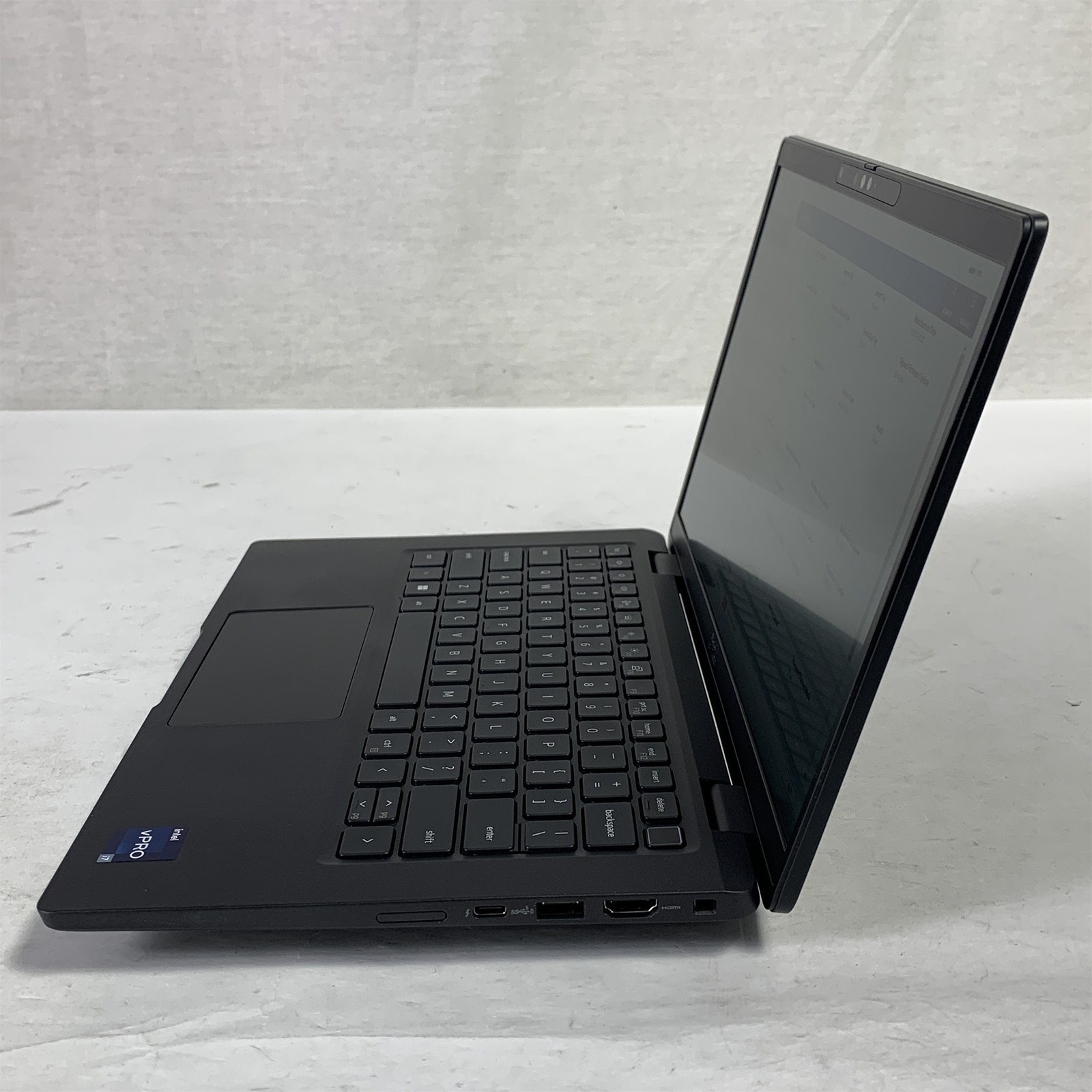 Dell Latitude 7330 13.3″ Laptop i7-1265U 3.6GHz – 16GB – 512GB NVMe SSD – Win 11