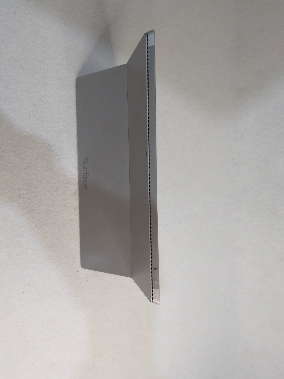 Microsoft Surface Pro 3 Model 1631 | 12″ | 256GB SSD | 8GB RAM | Windows 11